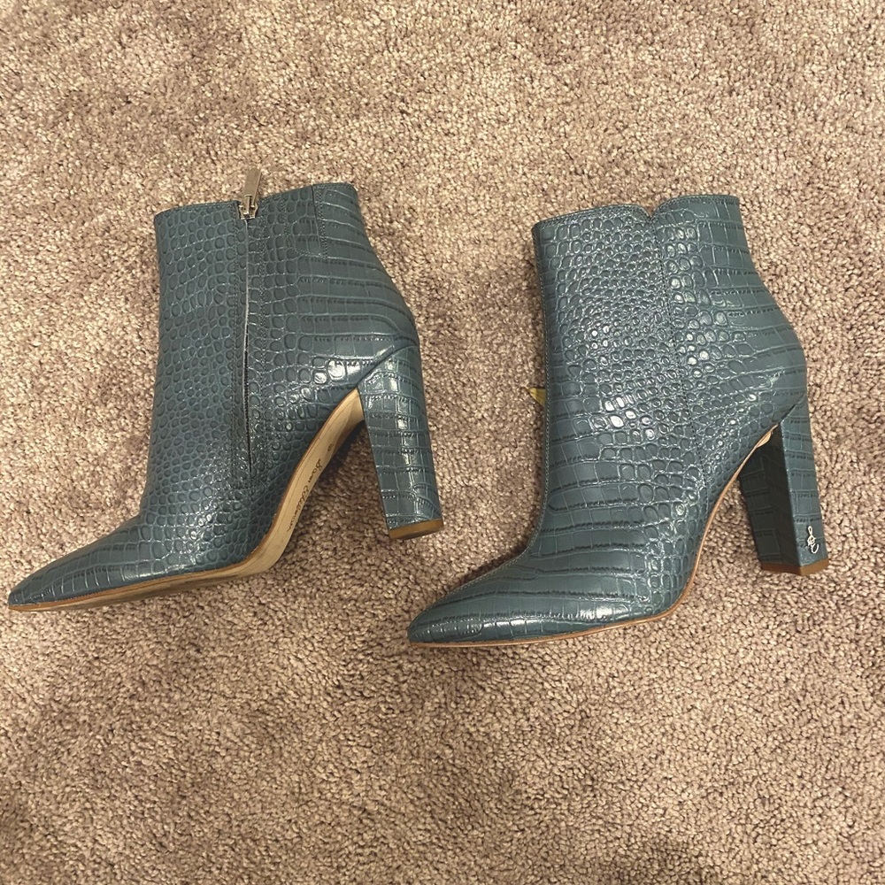 Blue crocodile booties